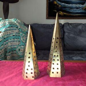 Gold Star Patterned Decorative Cones